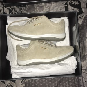 prada womens trainers