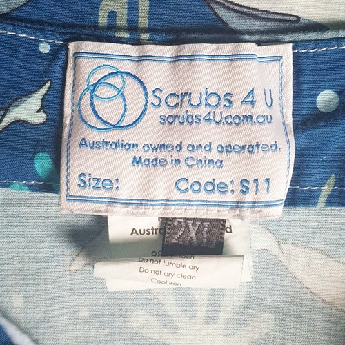 Scrubs 4 U Women's Top Size 2XL Dolphins Blue Uniform Nursing Scrub Top - Picture 9 of 9