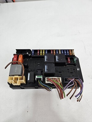  2011 Audi q5 engine compartment Fuse Box A13 150