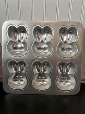 Vintage 1992Wilton Bunny Head Aluminum Mini Cake Pan Easter 6 Cavity C 2105-4426
