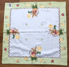 Tischdecke Mitteldecke Tischwäsche 85 x 85cm Stickerei Ostern Hase Vintage 90er
