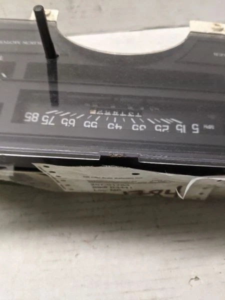 Velocímetro com voltímetro cluster de transmissão de 3 velocidades compatível com 94 CENTURY 50476 - Imagem 3 de 4