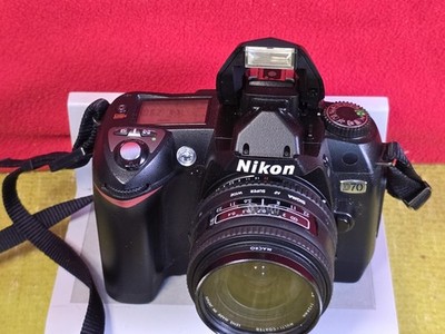 Nikon D70 mit Sigma AF 24mm f/2.8 Super Wide IITop-Zustand 
