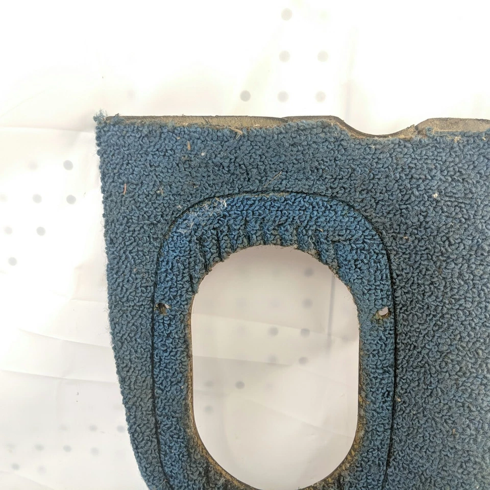 Oldsmobile Cutlass F85 1963 delantero derecho azul panel debajo del tablero alfombra OEM usado Foto 2 de 4