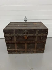 Antique 904 CA Taylor Trunk Works Chicago NY Flat top Steamer Trunk