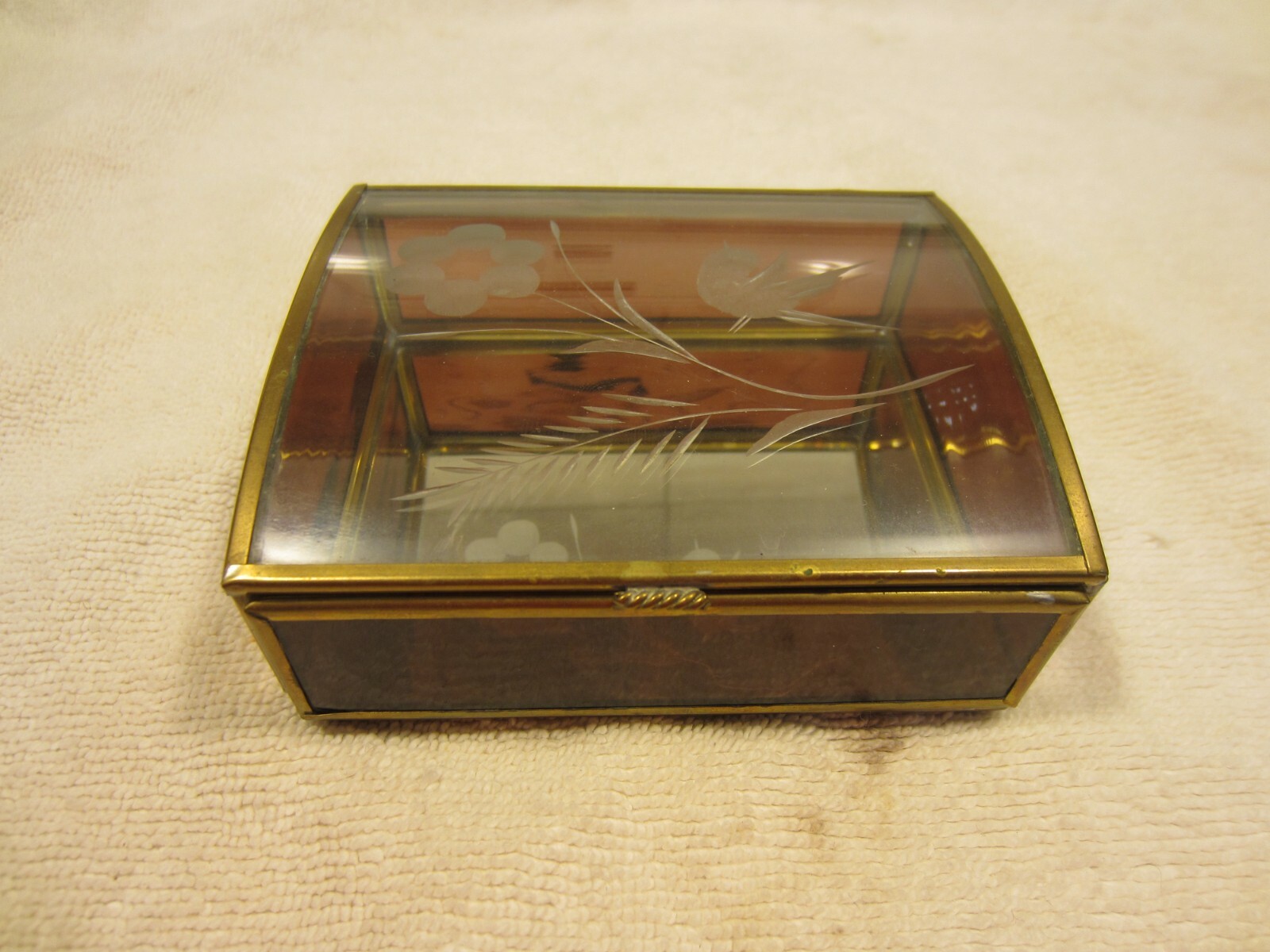 Picture 1 of 8