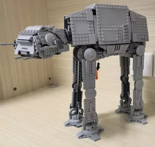 LEGO Star Wars AT-AT 75288 Complete Set with AT-AT Walker, Driver & Snowtrooper