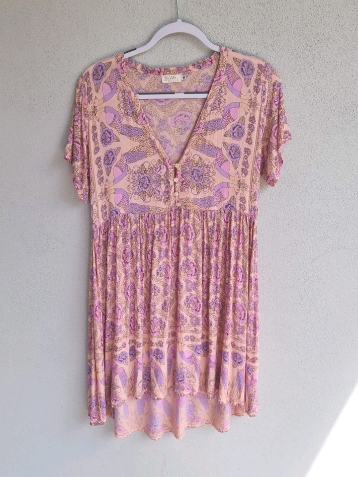 WILDE BELLA Baby Doll Hi-Lo Dress Size S Pink Purple Pheasants Roses Boho