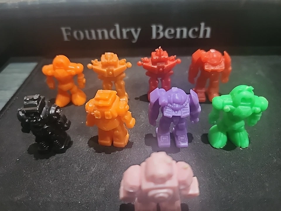 Vintage 1980s Gundam Hard Plastic Robots Rare Lot of 9 Hard To Find - Image 3 of 4