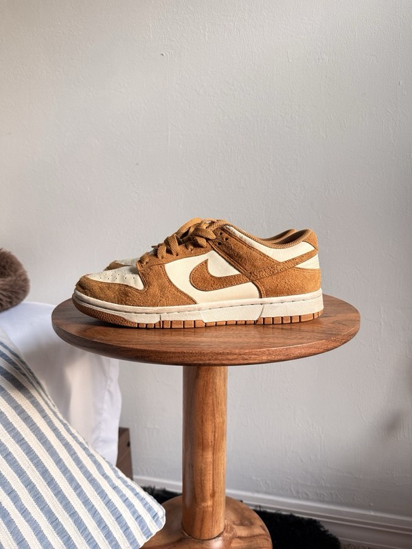 Nike Boys Low Top Colorblock Brown/White Lace-Up Sneakers Basketball US 4 EU 36