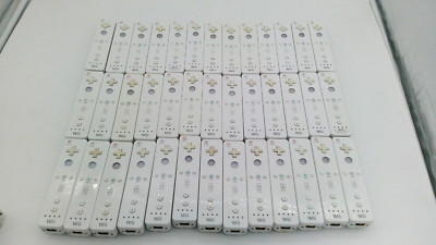 Nintendo Wii Remote Control - White - Wii motion plus attachment