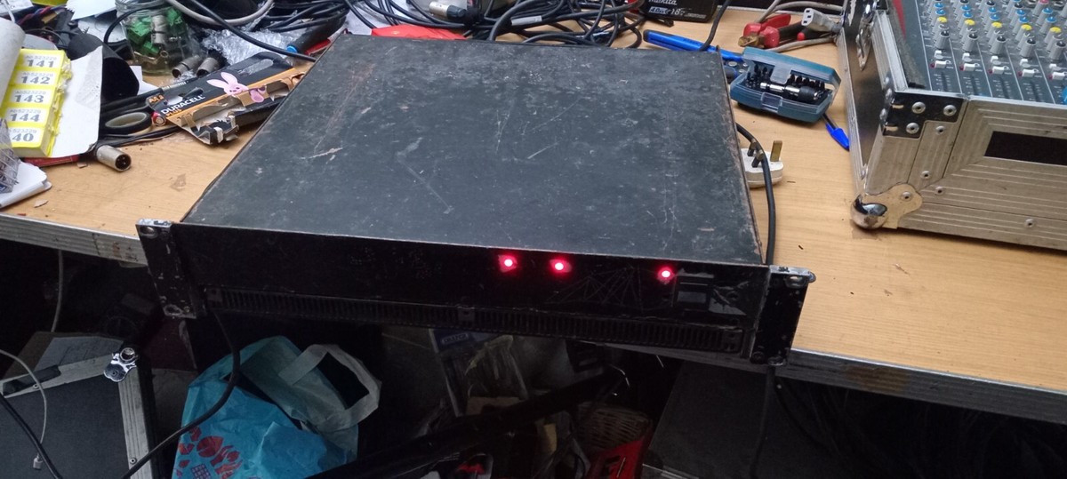 アンプ Amcron I-T 4000 CROWN (AMCRON) I-Tech Series 4000 パワーアンプ（ジャンク）＊IT4000