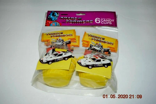 Rare 1984 Transformers Autobot Prowl Police Car candy cups sealed