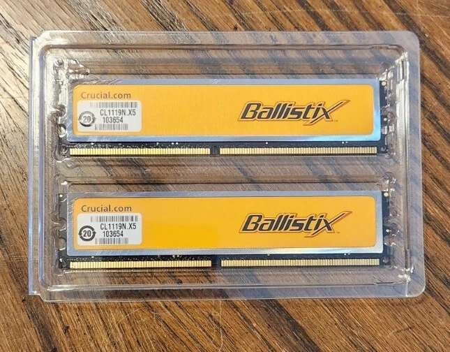 2 Crucial BL12864AA106A.8FE5 Ballistix 1GB DDR2 RAM Double Pack - Image 3 of 4