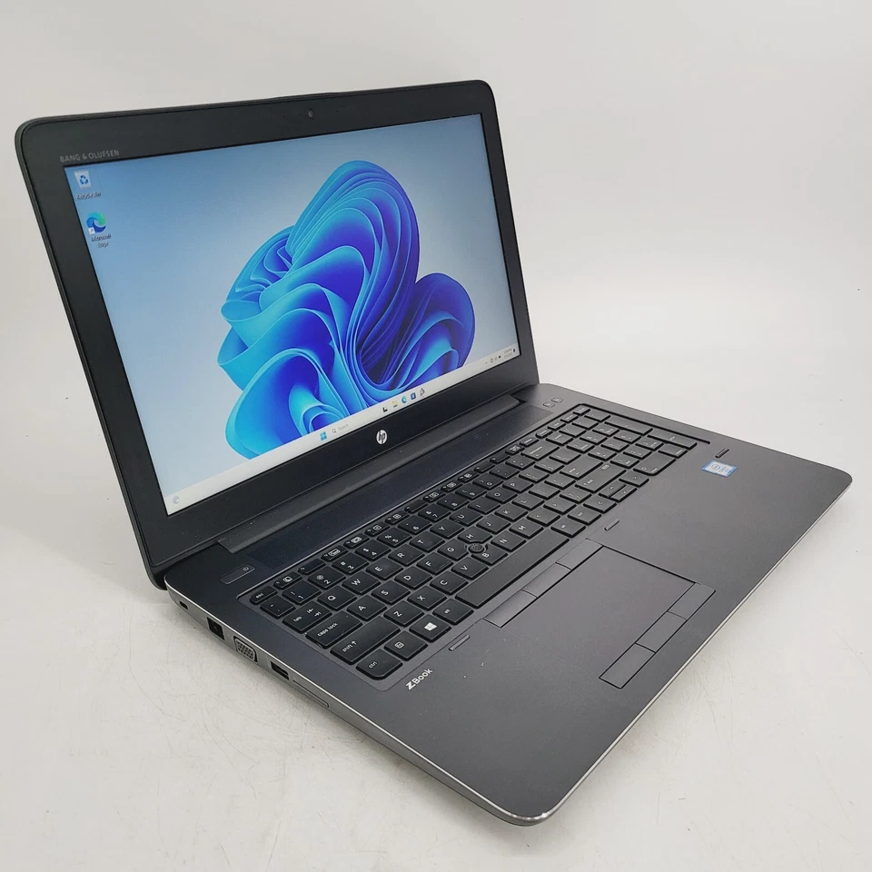 Portátil HP ZBOOK 15 G3 i7-6700HQ 2,6 GHz 8 GB 128 GB NVMe 15,6" Fire Pro 4 GB Win 11 Foto 2 de 4