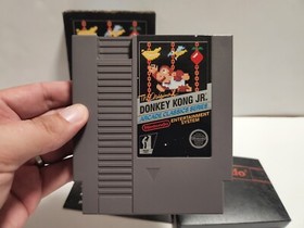Donkey Kong Jr. (Nintendo, 1986) NES Black Box Complete Hangtab 5 Screw