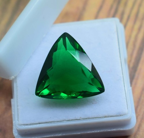 Flawless Tsavorite Green Garnet Gemstone 10.50Ct Trillion Cut 15x15x9mm Garnet - Picture 5 of 9