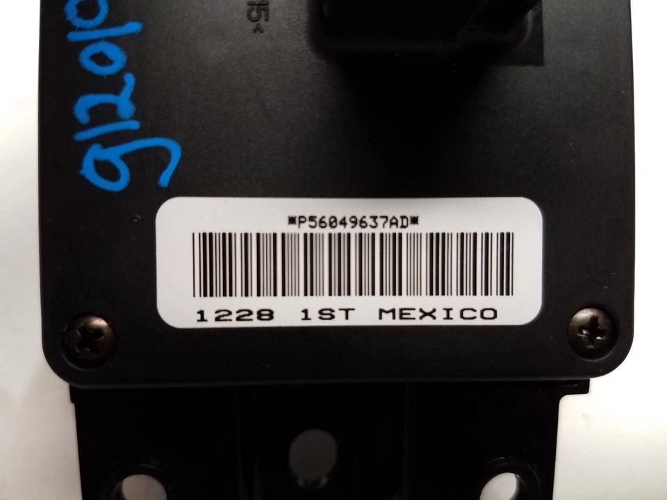 Внутренний переключатель приборной панели 2008 Dodge Ram 1500 — фары с противотуманными фарами - Изображение 3 из 4