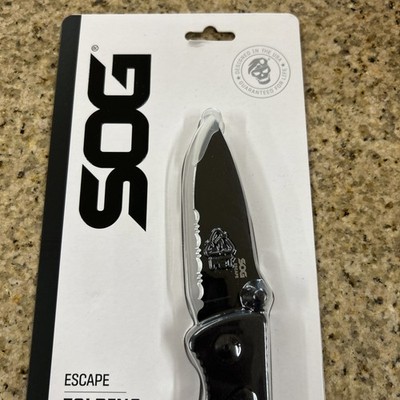 SOG FF25-CP Escape Tactical Folding EDC 3.4