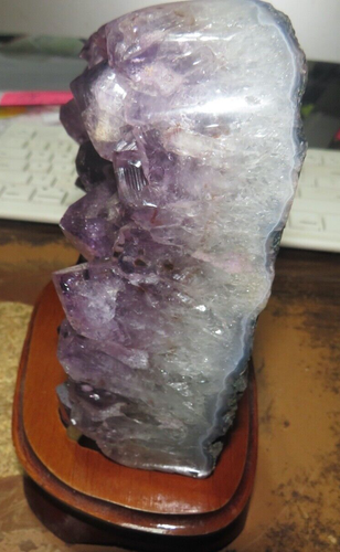 LG. AMETHYST CRYSTAL CLUSTER GEODE FROM BRAZIL CATHEDRAL; WOOD STAND - Picture 5 of 5