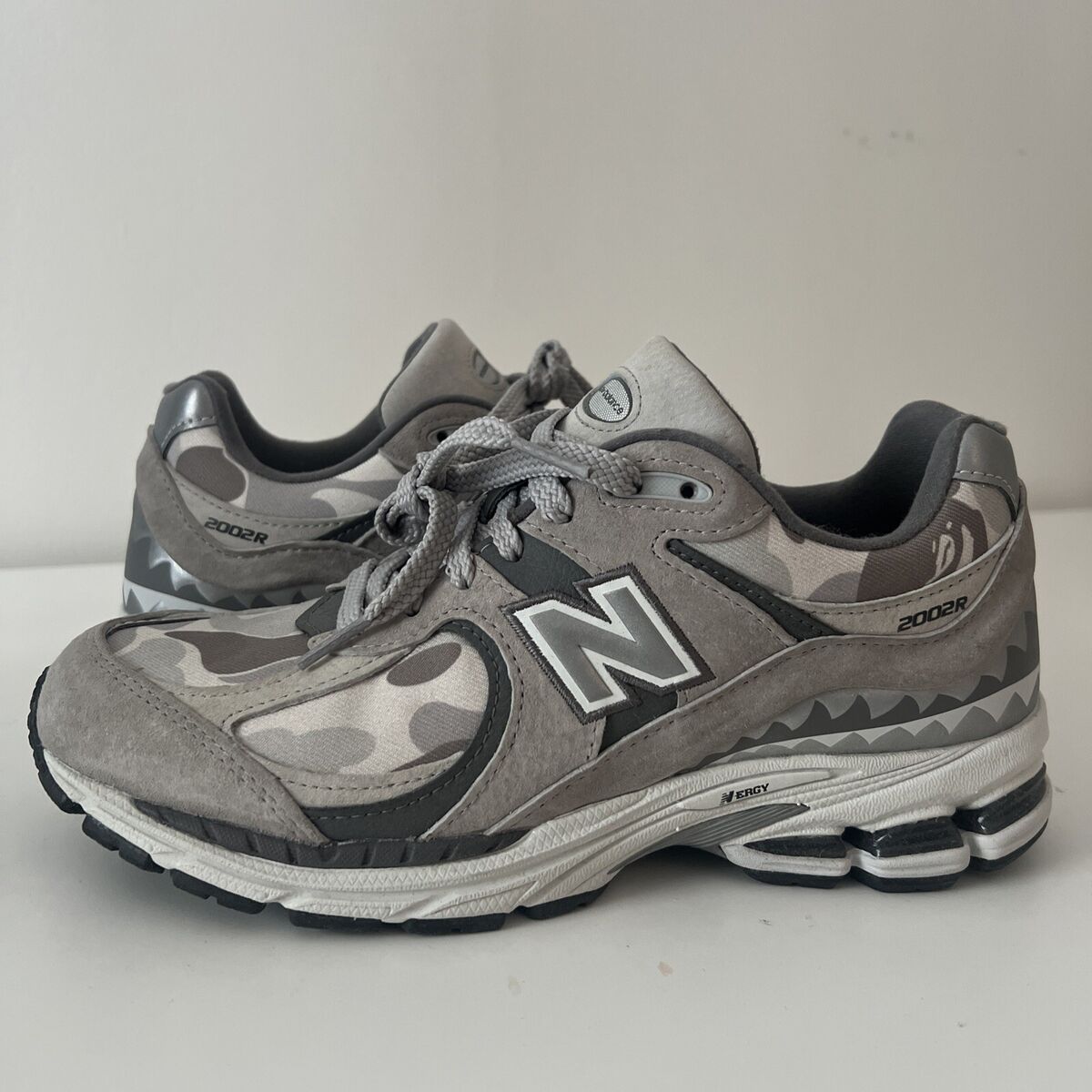 BRAND NEW 🔥 Size 6.5 - New Balance x BAPE 2002R - Grey Camo BRAND NEW 🔥 Size 6.5 - New Balance x BAPE 2002R - Grey Camo