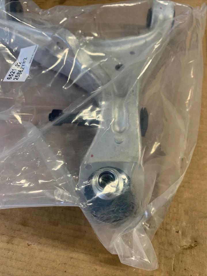 Brazo de control inferior del pasajero delantero Dorman 521-022 para Cadillac CTS 2008-2014 Foto 3 de 4