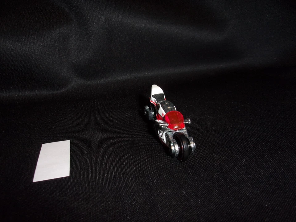 Hot Wheels 155/240 Canyon Carver 2010 Foto 4 de 4