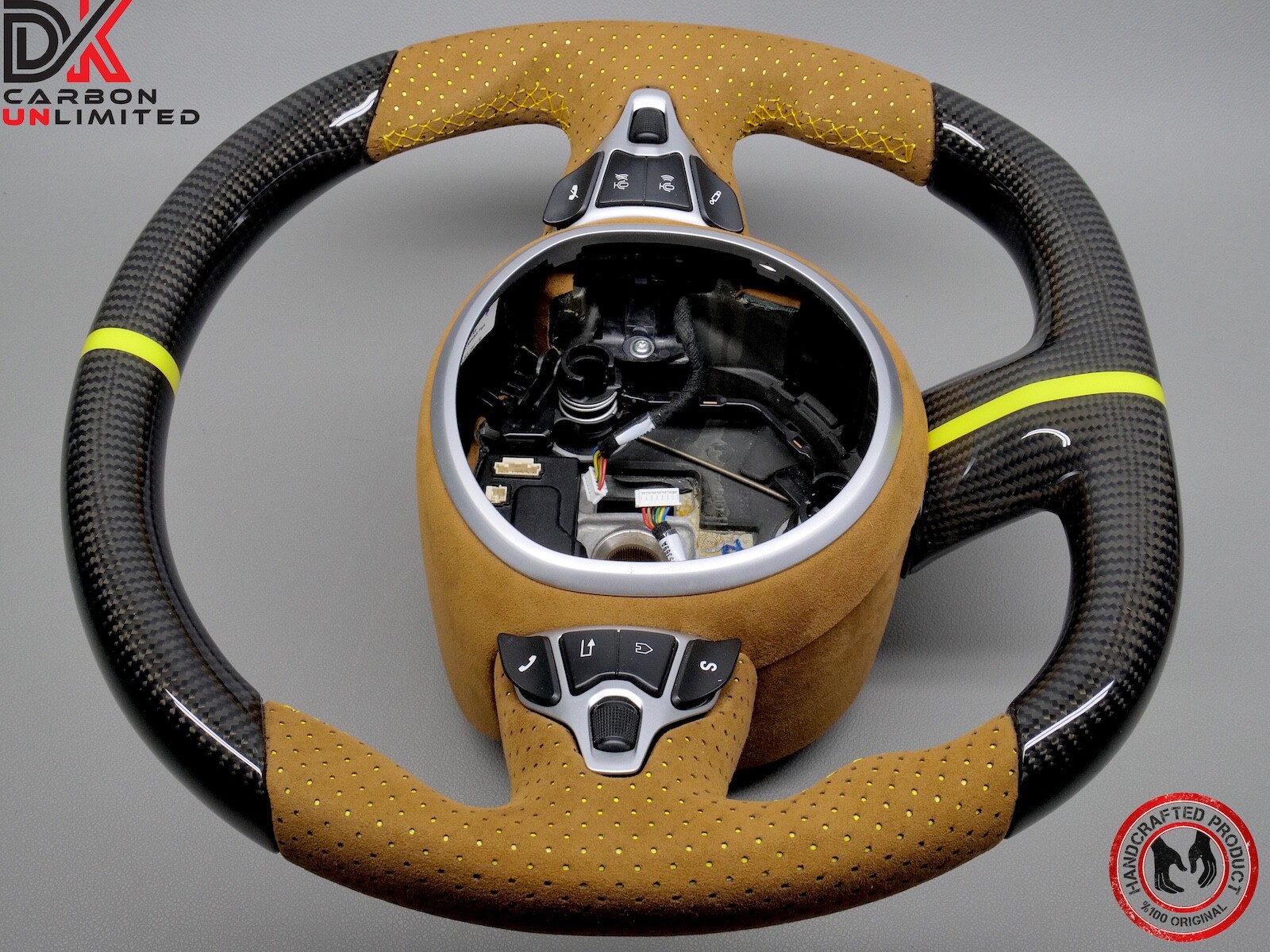 Aston Martin DB11 DBS Vantage Oxford Tan Alcantara Carbon Steering Wheel v4