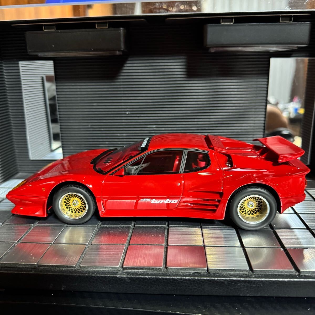 限定品 1/18 GT-Spirit Koenig Special 512BB Ferrari Koenig Specials 512 BBI Turbo, Red - GT Spirit GT165