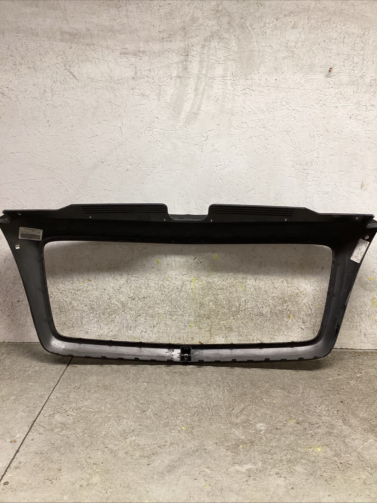 2016-2020 BENTLEY BENTAYGA FRONT GRILL MAIN BUMPER RADIATOR BLACK