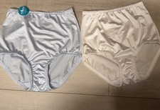 vtg VANITY FAIR SECOND SKIN BLUE  WHITE 40301 HI LEG panties lot of 2 Small