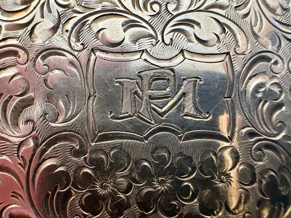 Antiguo estuche de cigarrillos pesado de plata .900 con sello 4,2 onzas de plata .900 Foto 2 de 4