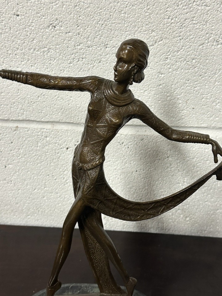Picture of AUSTRIAN ART DECO BRONZE FIGURE OF A DANCER - MutualArt
