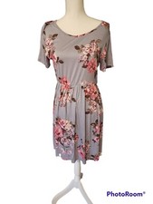 Staccato Flowey Floral Gray Dress