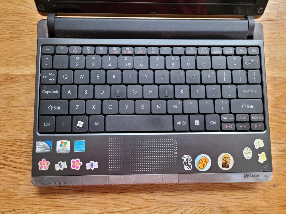 Gateway NAV50 netbook, booted to USB stick, missing some bits - Image 2 of 4