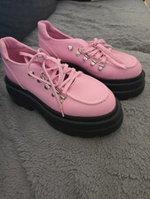 So Me Pink Platform Ladies Shoes Size 6.5 Clean. Lace Up With Metal Accents