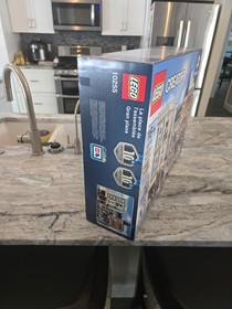 LEGO CREATOR: Assembly Square (10255) NEW FACTORY SEALED