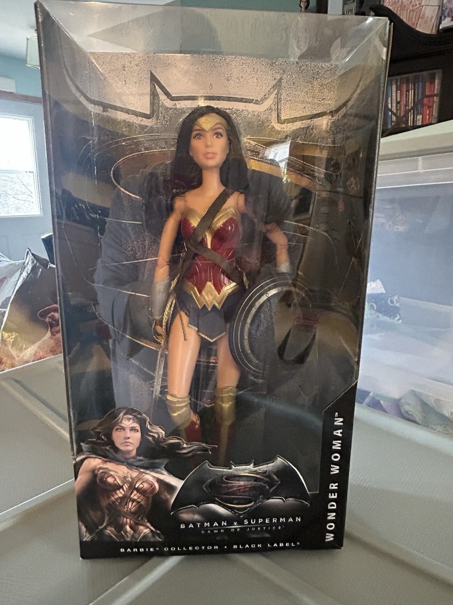 Barbie Signature DC Justice League Wonder Woman Doll 2017 Barbie Signature DC Justice League Wonder Woman Doll 2017