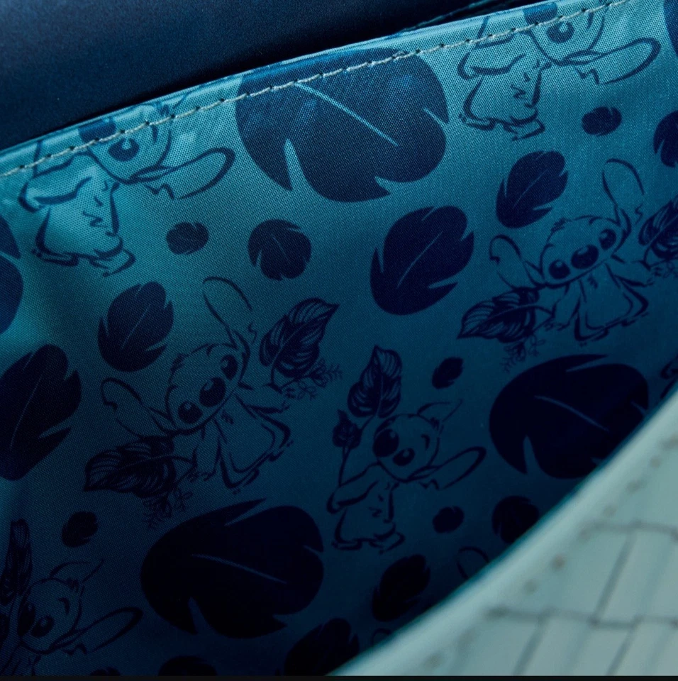 Bandolera Loungefly Lilo & Stitch bordada Foto 4 de 4