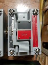 Allen Bradley 800H-3HA7 Explosion Proof Pushbutton Station NEMA 7-9 600V 10A