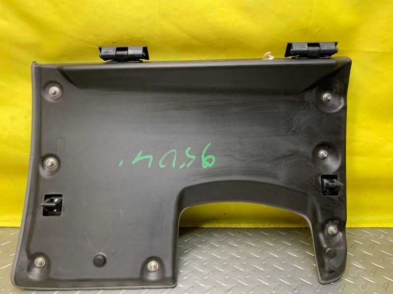Bentley Continental GT 2005-2007 FRONT+LEFT+LOWER+OUTER Knee bolster