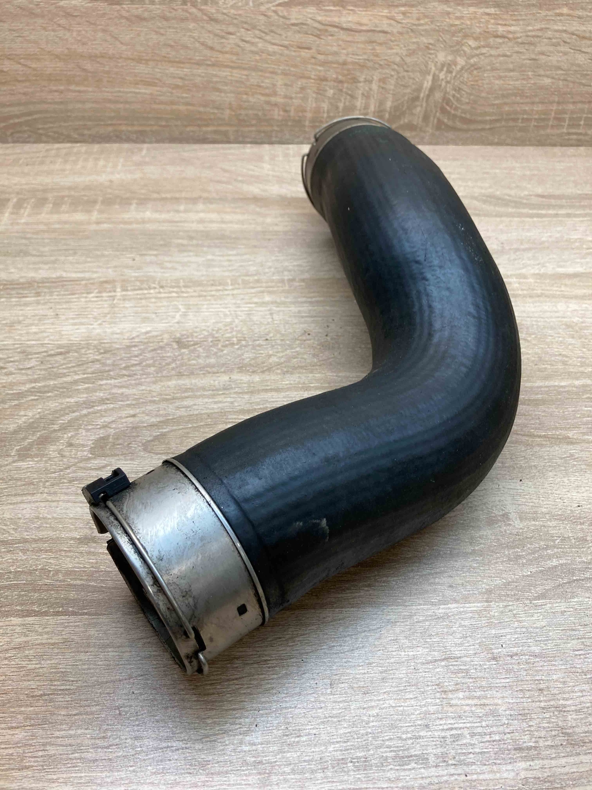 S21931A 06090302 BMW G series Cooling radiator water hose pipe OE 