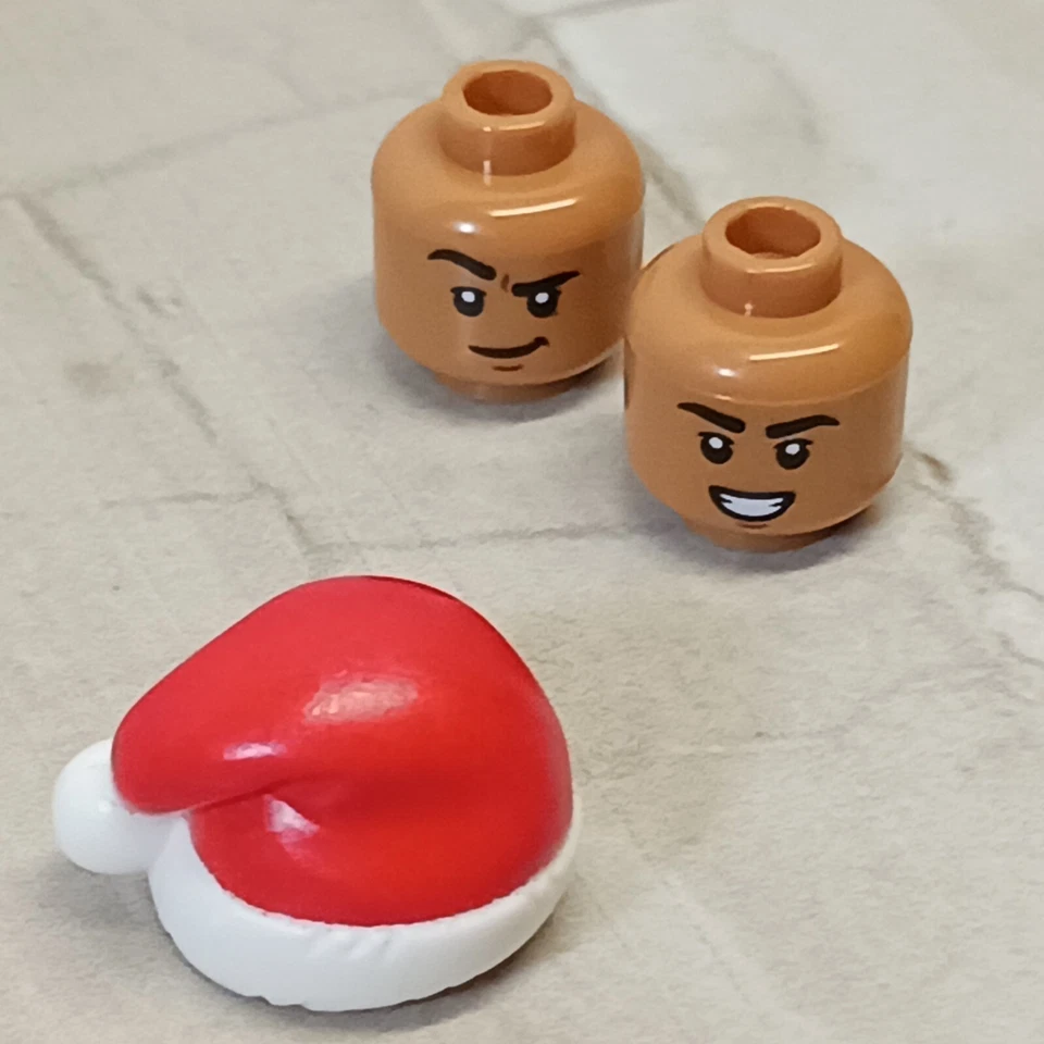 Nuevo LEGO Cabeza de Piel Marrón SANTA Sombrero Combo Unisex Niño Niña Adolescente Sonrisa Ceja Foto 2 de 2