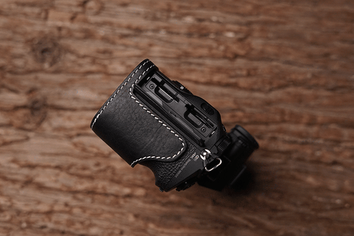 Custodia mezza fotocamera in vera pelle per Sony A7R III Mark III M3 Sony A9 - Foto 11 di 32