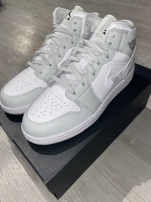 men's air jordan 1 mid se casual shoes camo