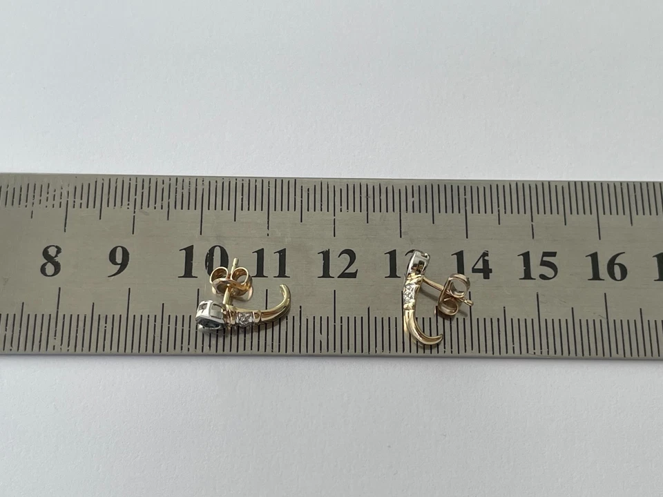 Brincos de ouro 9 quilates com safira e diamante - Imagem 2 de 4