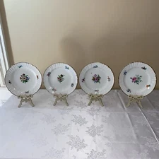 Set Of 4 Antique 19th Century KPM German Porcelain 9.75” Plates W/ Floral Motif