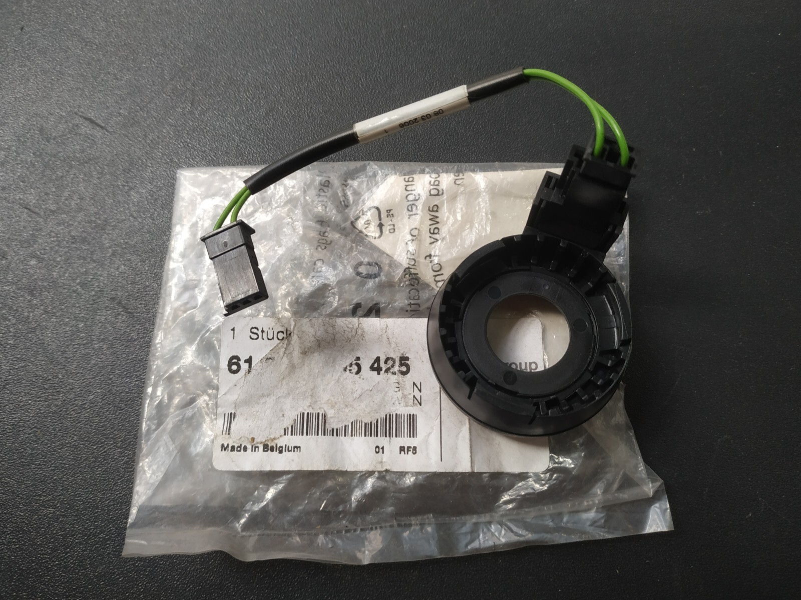 BMW E34-E38-E39-E31 antenna ring !!NEW!! !!GENUINE!! 61356965425  