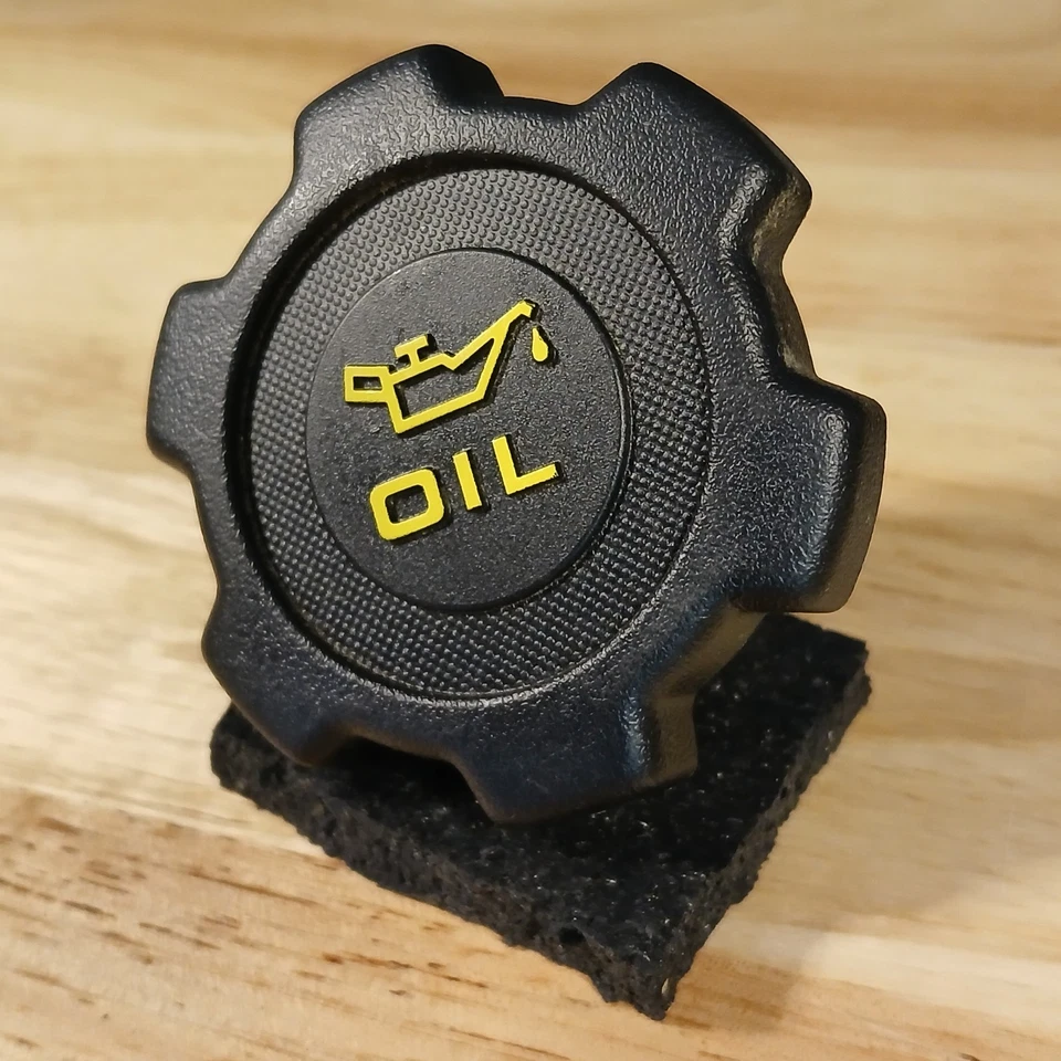 1980's Subaru DL GL Engine Oil Filler Cap # 68 NOS OEM Genuine - Image 3 of 3