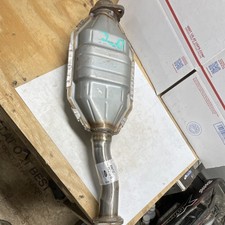 FORD MERCURY CROWN VIC/MARQUIS 05-11 4,6 L CONVERTIDOR ESCAPE OEM NUEVO PARA REPUESTOS